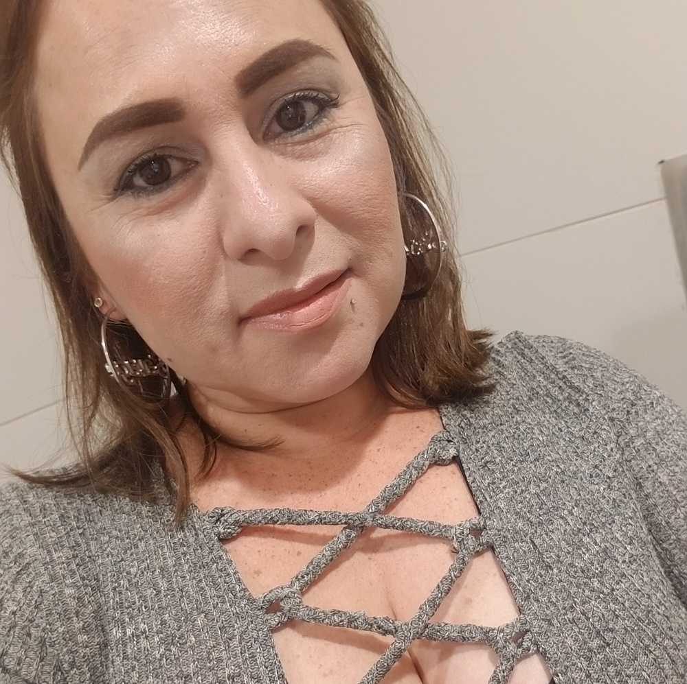 Meet your Posher, Yessica